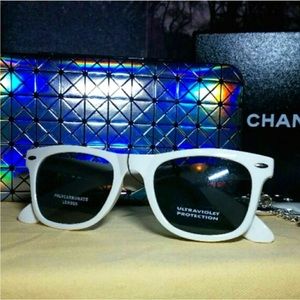 🍒5/$25 white sunglasses